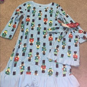 Fleece nutcracker nightgown w/ matching doll gown